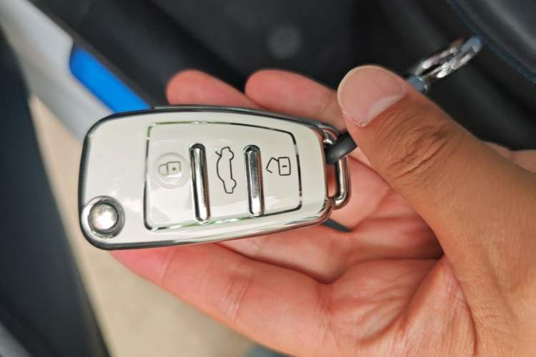 Used Audi A3 2020 Limousine 35 TFSI Fashion Edition China VI Emission Standard Vehicle Key