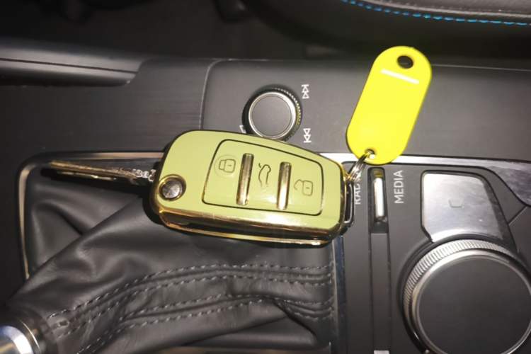 Used Audi A3 2020 Sportback 35 TFSI Fashion Edition China VI Emission Standard Vehicle Key