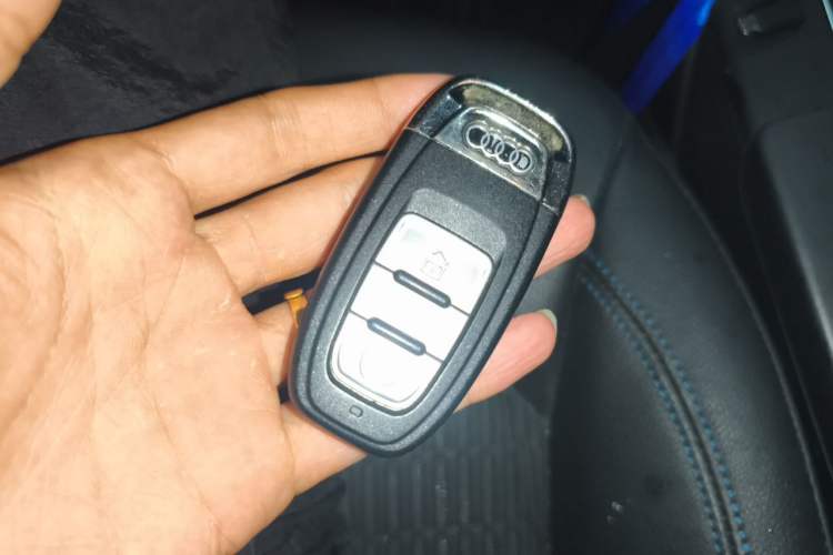Used Audi A3 2020 Limousine 35 TFSI Fashion Edition China VI Emission Standard Vehicle Key