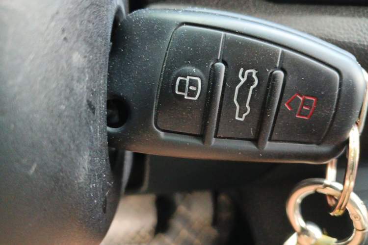 Used Audi A3 2020 Sportback 35 TFSI Fashion Edition China VI Emission Standard Vehicle Key