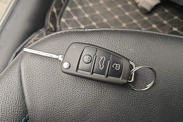 Used Audi A3 2020 Limousine 35 TFSI Fashion Edition China VI Emission Standard Vehicle Key