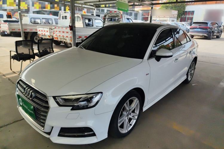 Used Audi A3 2020 Limousine 35 TFSI Fashion Edition China VI Emission Standard Guazi used car, China used car export, Used car for sale, Used cars, Cheapest cars for sale