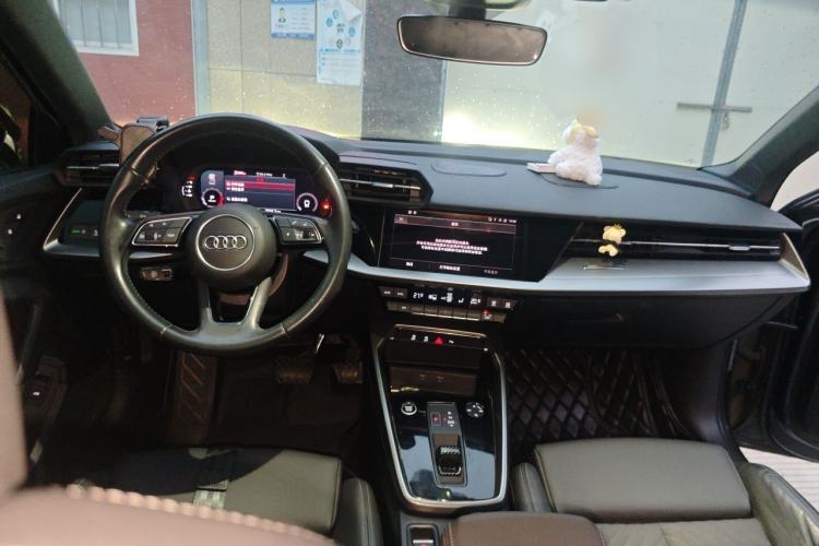 Used Audi A3 2021 A3L Limousine 35 TFSI Fashionable and Elegant Model Center Console