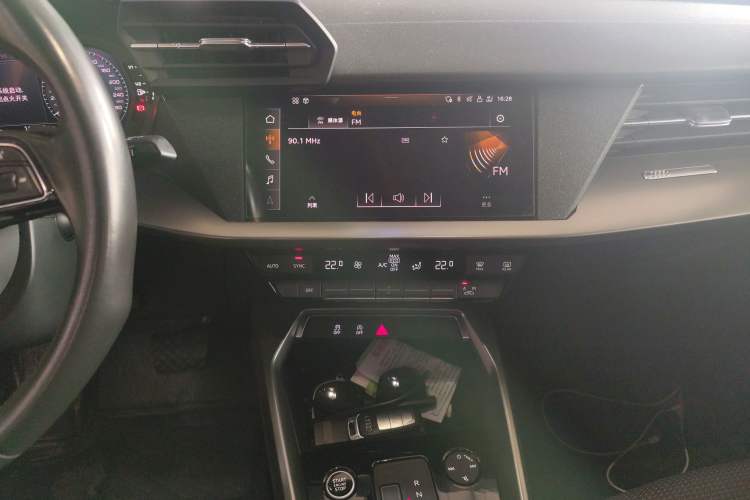 Used Audi A3 2021 A3L Limousine 35 TFSI Progressive Sport Edition Audio And AC Panel