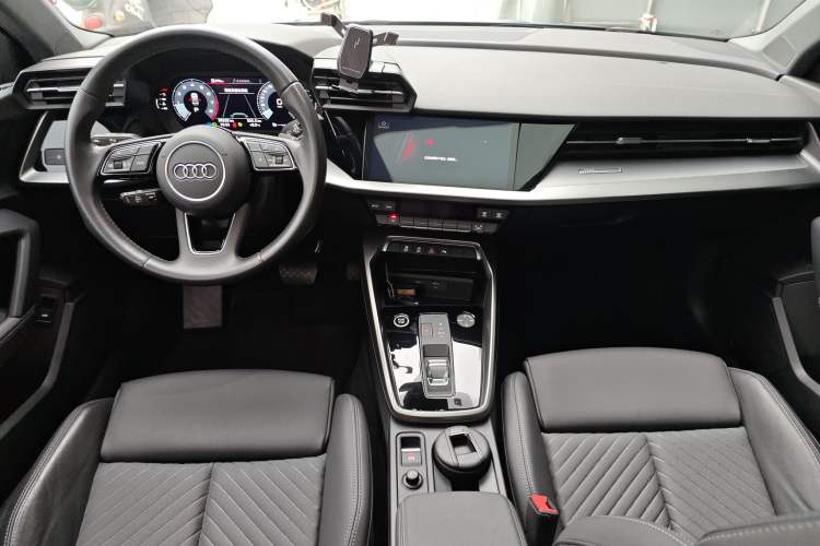 Used Audi A3 2021 A3L Limousine 35 TFSI Fashionable and Elegant Model Center Console