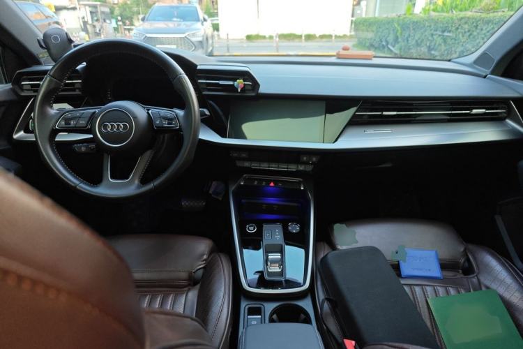Used Audi A3 2021 Sportback 35 TFSI Fashionable Sports Model Center Console