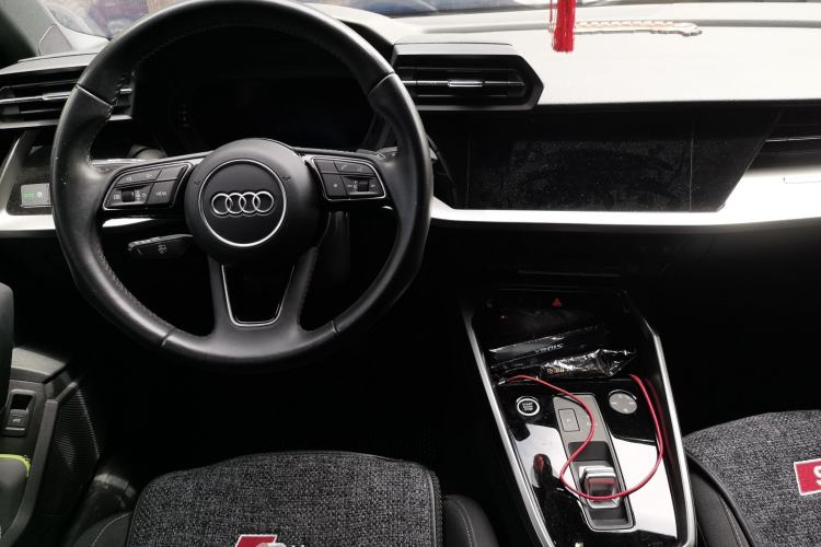 Used Audi A3 2021 Sportback 35 TFSI Advanced Sport Edition Center Console