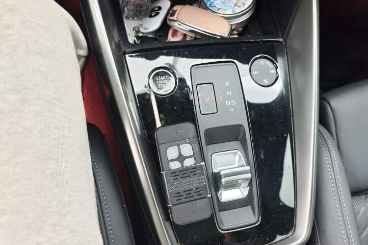 Used Audi A3 2021 A3L Limousine 35 TFSI Fashionable and Elegant Model Gear Lever