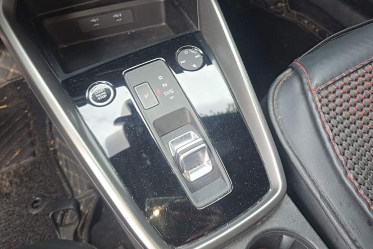 Used Audi A3 2021 A3L Limousine 35 TFSI Progressive Sport Edition Gear Lever