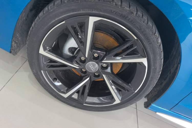 Used Audi A3 2021 Sportback 35 TFSI Fashionable Sports Model Left Front Wheel Hub