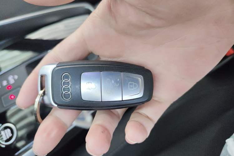 Used Audi A3 2021 Sportback 35 TFSI Ambition Style Edition Vehicle Key