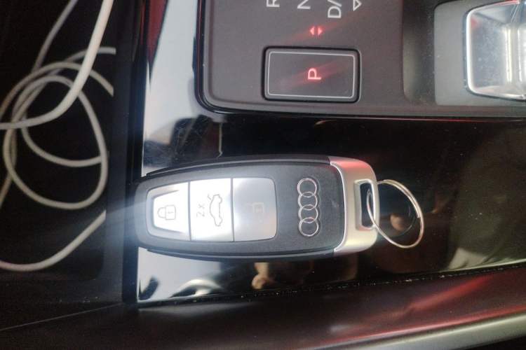 Used Audi A3 2021 Sportback 35 TFSI Advanced Sport Edition Vehicle Key
