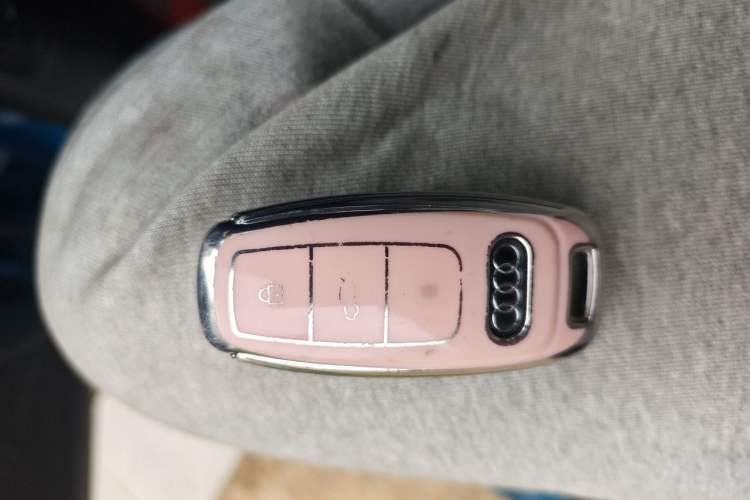 Used Audi A3 2021 A3L Limousine 35 TFSI Fashionable and Elegant Model Vehicle Key