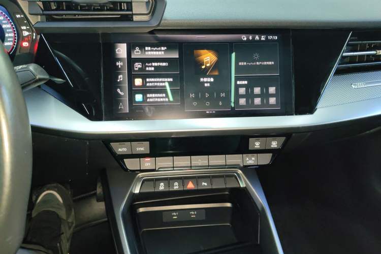 Used Audi A3 2021 Sportback 35 TFSI Fashionable Sports Model Audio And AC Panel