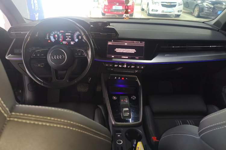 Used Audi A3 2021 Sportback 35 TFSI Fashionable Sports Model Center Console