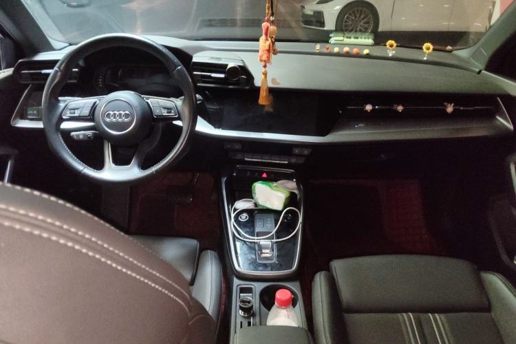 Used Audi A3 2021 Sportback 35 TFSI Fashionable Sports Model Center Console