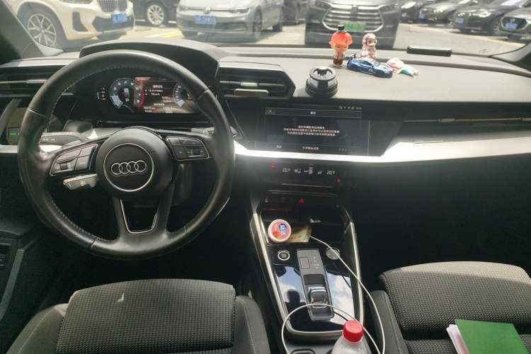 Used Audi A3 2021 Sportback 35 TFSI Advanced Sport Edition Center Console