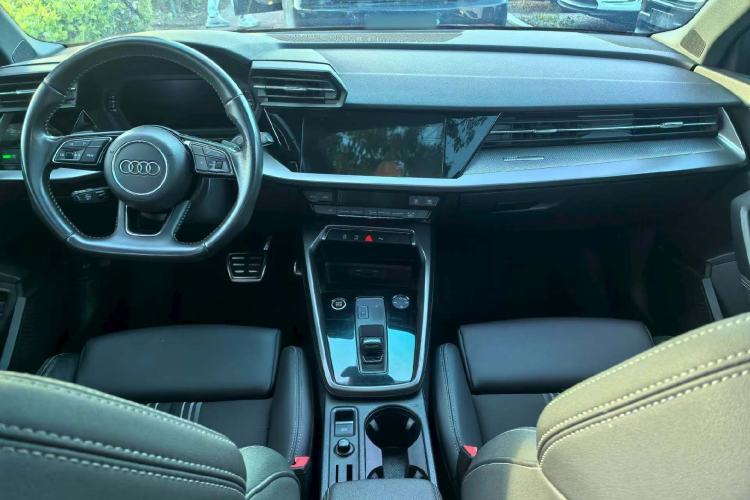 Used Audi A3 2021 Sportback 35 TFSI Fashionable Sports Model Center Console