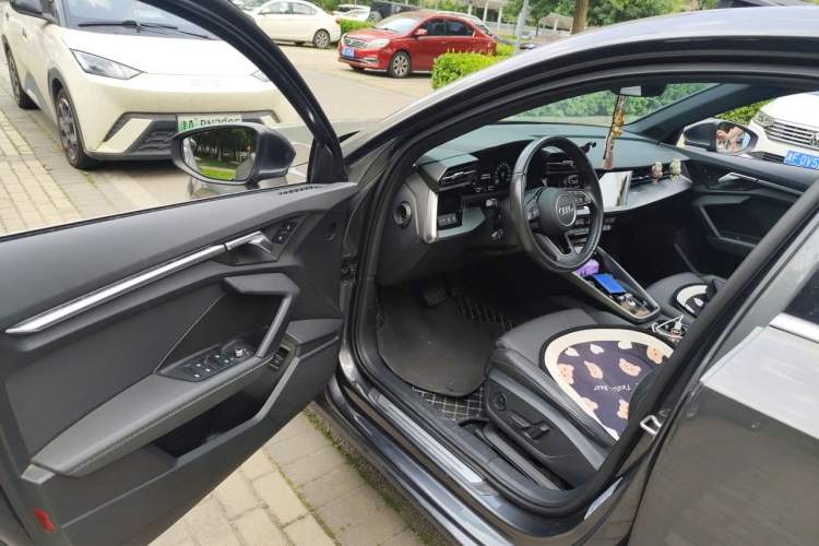 Used Audi A3 2021 A3L Limousine 35 TFSI Fashionable and Elegant Model Driver Seat
