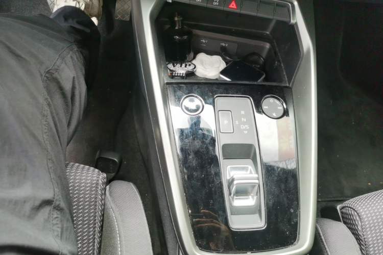 Used Audi A3 2021 A3L Limousine 35 TFSI Progressive Sport Edition Gear Lever