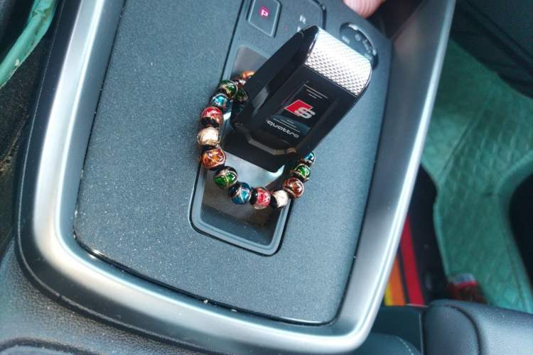 Used Audi A3 2021 A3L Limousine 35 TFSI Fashionable and Elegant Model Gear Lever