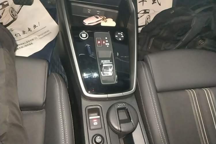 Used Audi A3 2021 A3L Limousine 35 TFSI Fashion Sport Model Gear Lever