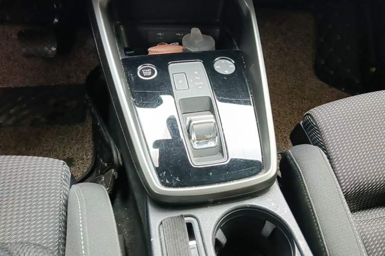 Used Audi A3 2021 A3L Limousine 35 TFSI Progressive Sport Edition Gear Lever