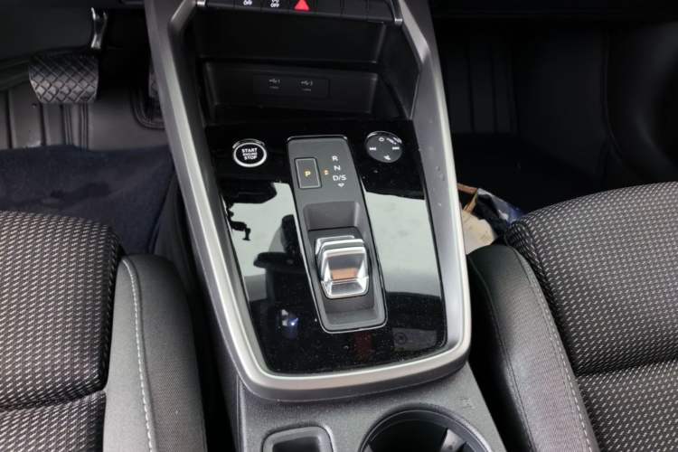 Used Audi A3 2021 Sportback 35 TFSI Advanced Sport Edition Gear Lever