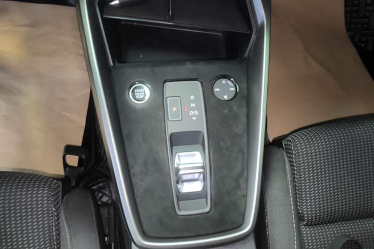 Used Audi A3 2021 Sportback 35 TFSI Advanced Sport Edition Gear Lever