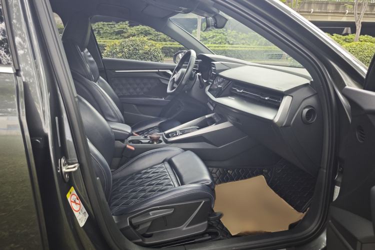 Used Audi A3 2021 Sportback 35 TFSI Advanced Sport Edition Interior 2