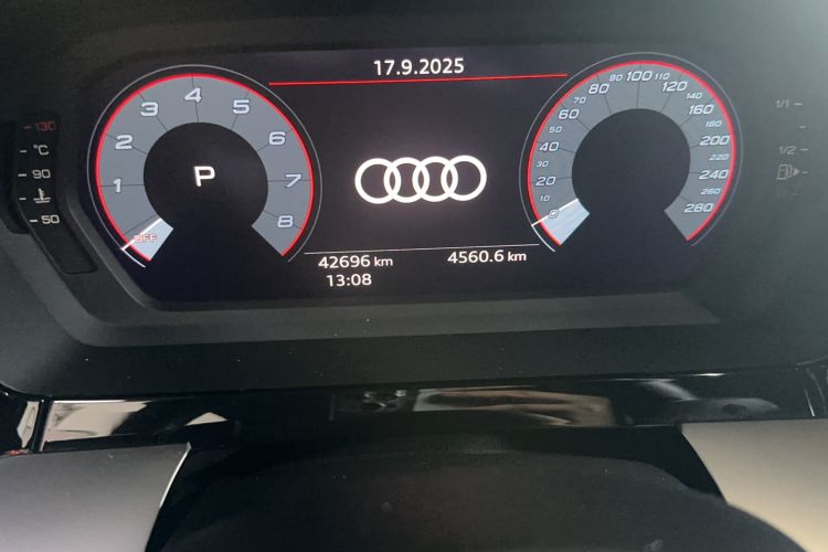 Used Audi A3 2021 A3L Limousine 35 TFSI Fashion Sport Model Odometer Close Up
