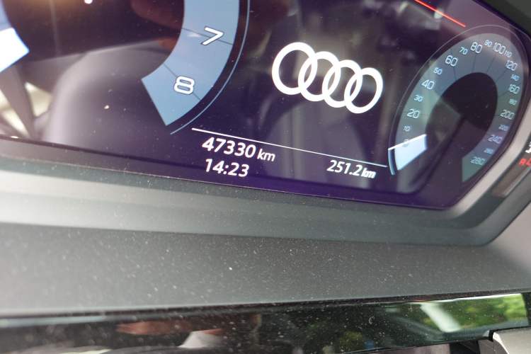 Used Audi A3 2021 A3L Limousine 35 TFSI Fashion Sport Model Odometer Close Up