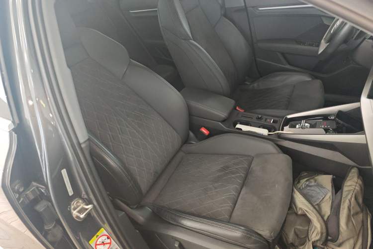 Used Audi A3 2021 A3L Limousine 35 TFSI Luxury Sport Edition Right Front Seat