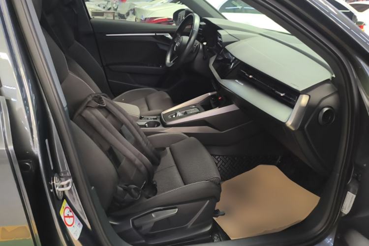Used Audi A3 2021 Sportback 35 TFSI Advanced Sport Edition Right Front Seat