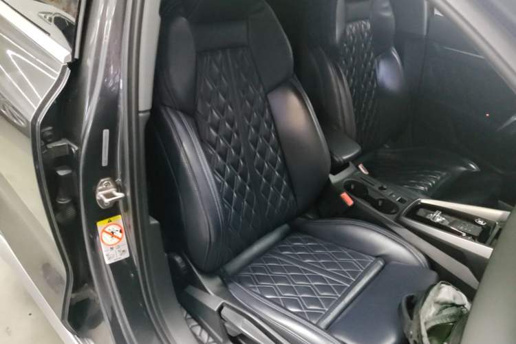 Used Audi A3 2021 Sportback 35 TFSI Advanced Sport Edition Right Front Seat