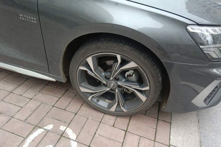 Used Audi A3 2021 A3L Limousine 35 TFSI Enjoy Life Edition Right Front Wheel Hub