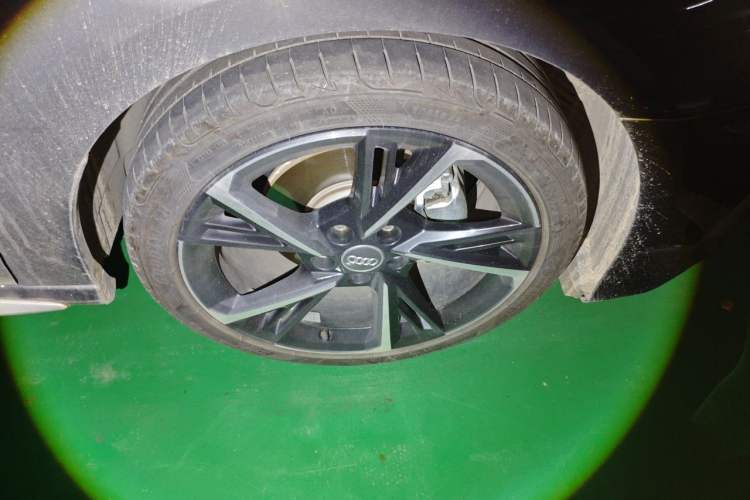 Used Audi A3 2021 Sportback 35 TFSI Fashionable Sports Model Right Front Wheel Hub