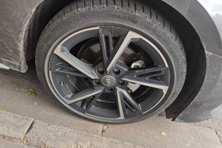Used Audi A3 2021 Sportback 35 TFSI Fashionable Sports Model Right Front Wheel Hub