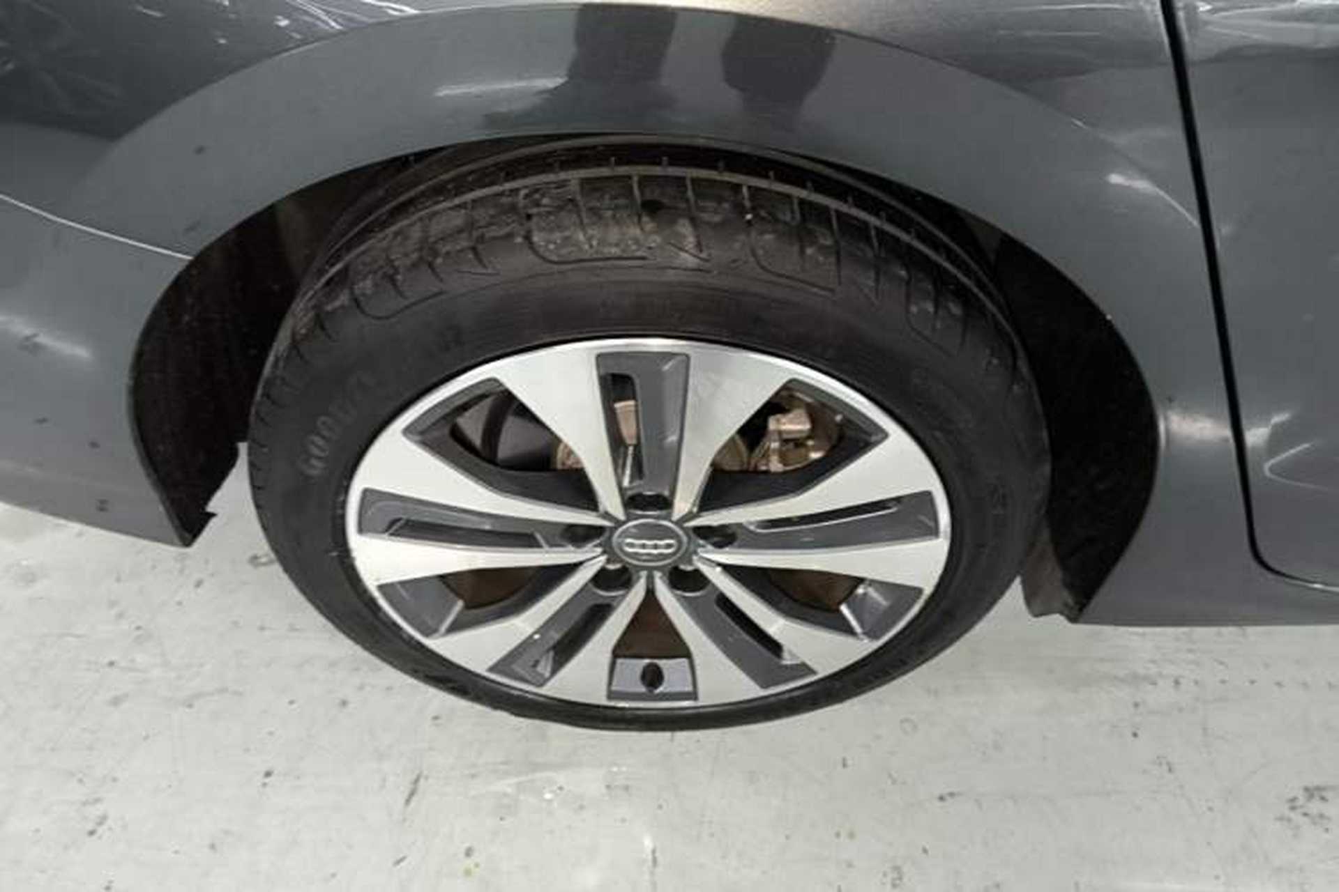 Used Audi A3 2021 A3L Limousine 35 TFSI Ambition Style Edition Right Rear Wheel Hub