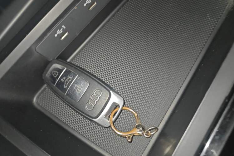 Used Audi A3 2021 Sportback 35 TFSI Advanced Sport Edition Vehicle Key