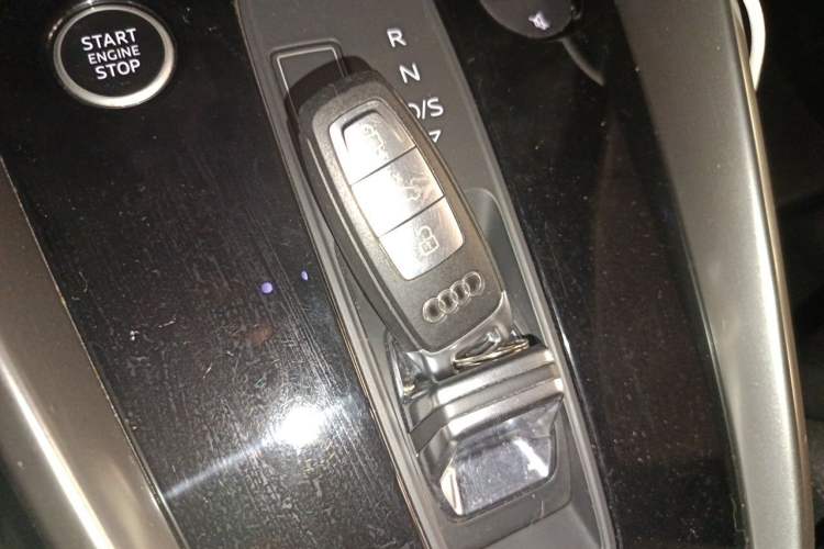Used Audi A3 2021 Sportback 35 TFSI Advanced Sport Edition Vehicle Key