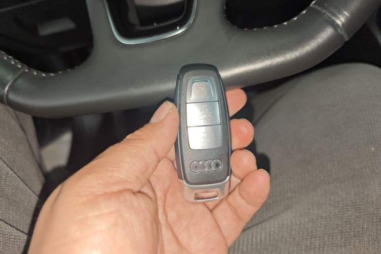 Used Audi A3 2021 A3L Limousine 35 TFSI Luxury Sport Edition Vehicle Key