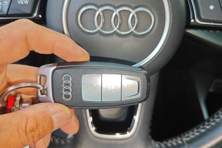 Used Audi A3 2021 Sportback 35 TFSI Fashionable Sports Model Vehicle Key