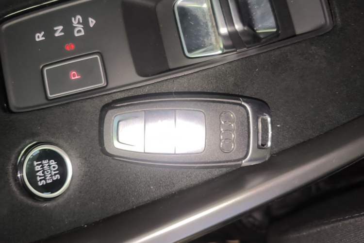 Used Audi A3 2021 Sportback 35 TFSI Advanced Sport Edition Vehicle Key