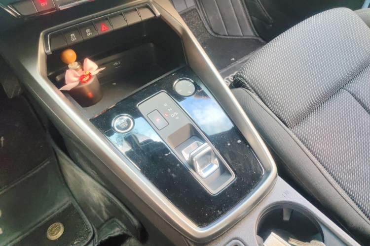 Used Audi A3 2021 A3L Limousine 35 TFSI Progressive Sport Edition Gear Lever
