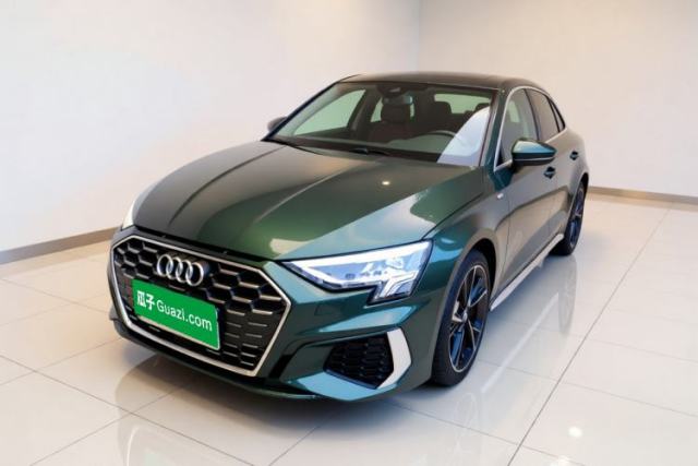 Audi A3 2021 Sportback 35 TFSI Fashionable Sports Model مستعملة
