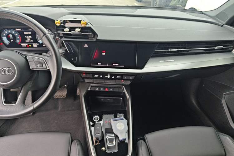 Used Audi A3 2021 Sportback 35 TFSI Fashionable Sports Model Audio And AC Panel