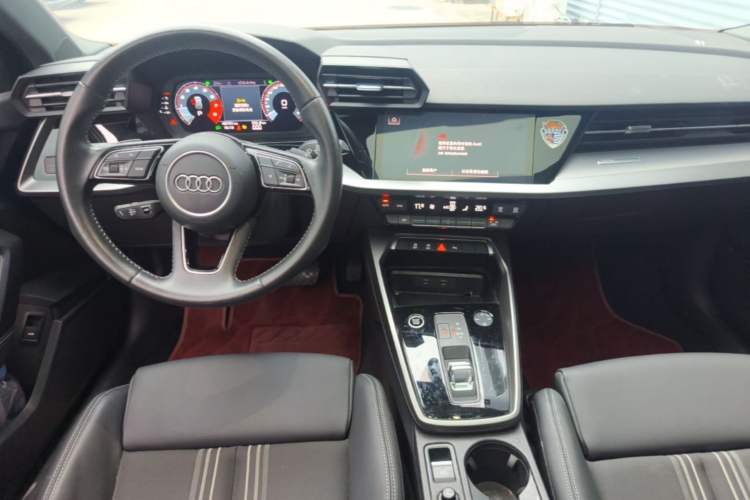Used Audi A3 2021 Sportback 35 TFSI Fashionable Sports Model Center Console