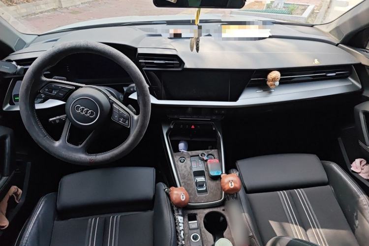 Used Audi A3 2021 Sportback 35 TFSI Fashionable Sports Model Center Console