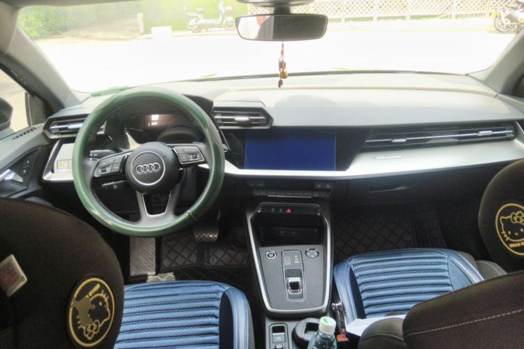 Used Audi A3 2021 Sportback 35 TFSI Advanced Sport Edition Center Console